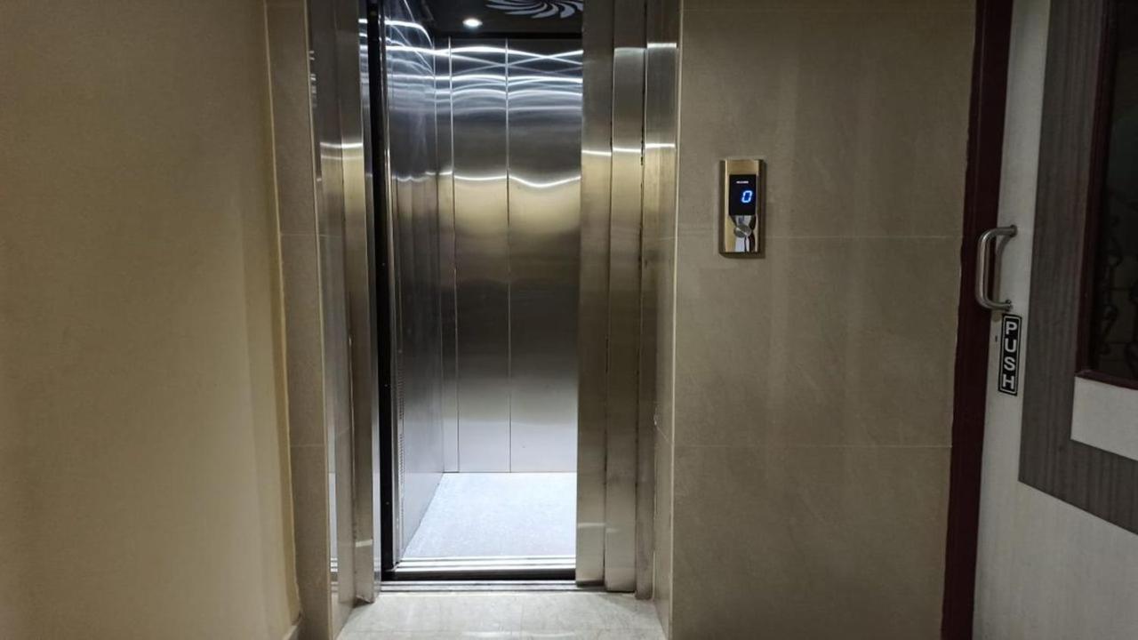Hotel Aloka Residency Kolkata Exterior photo